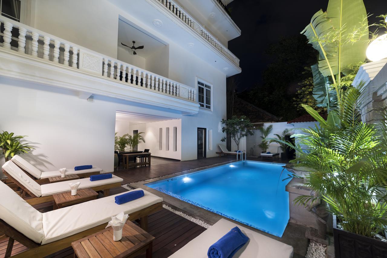 Hotel De L'Homme Phnom Penh Exterior photo
